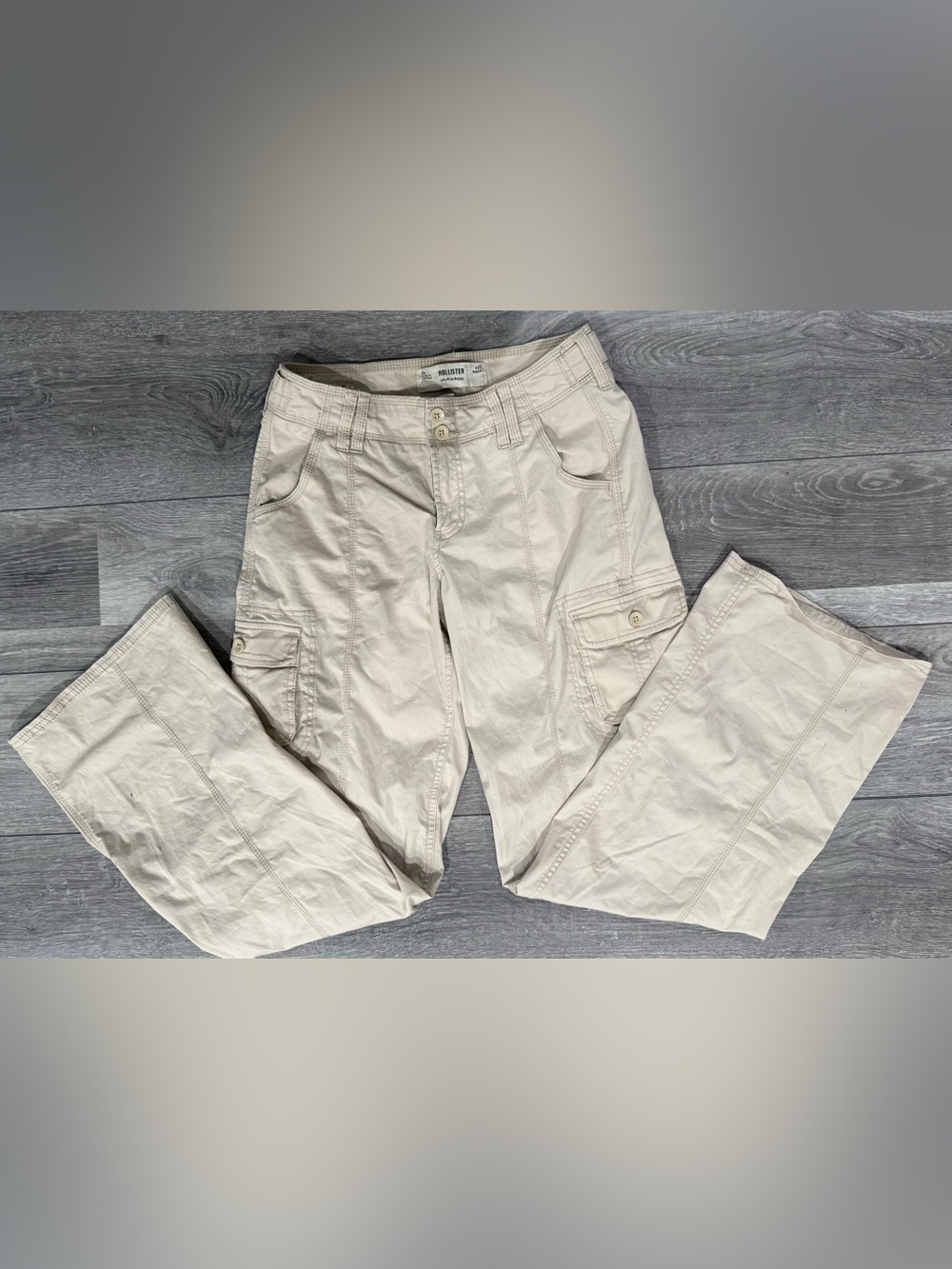 Hollister Women’s Beige Low Rise Baggy Wide Leg Cargo Pants 25W Cotton Twill